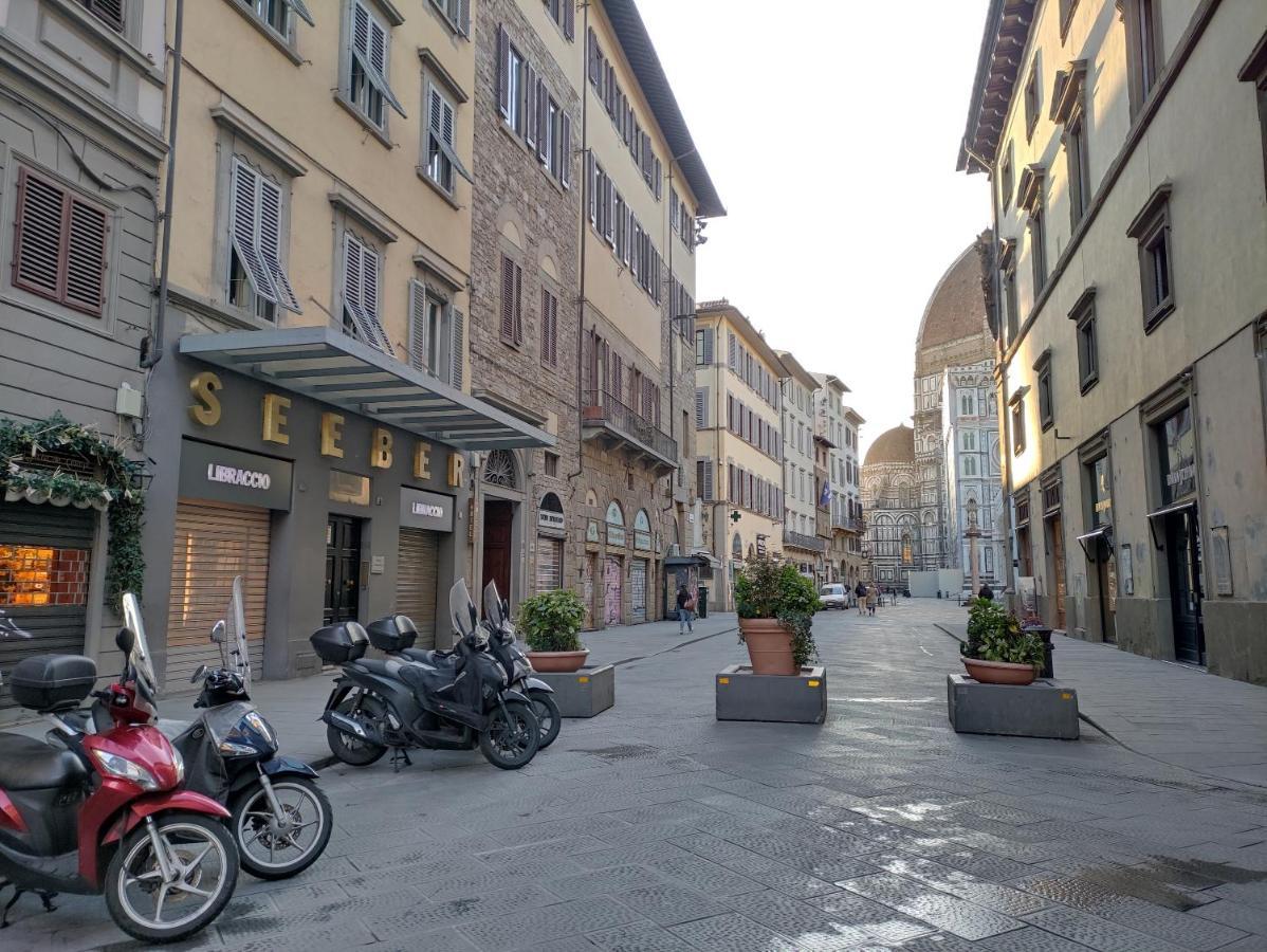 Big Apartment A Stone'S Throw From The Duomo Florença Exterior foto